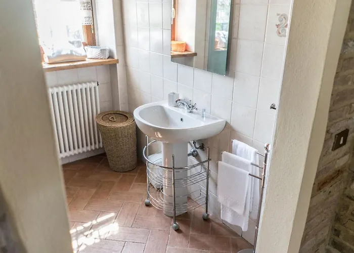 Manganina - Tabiano Castle Country * سالسوماجّوري تيرمي